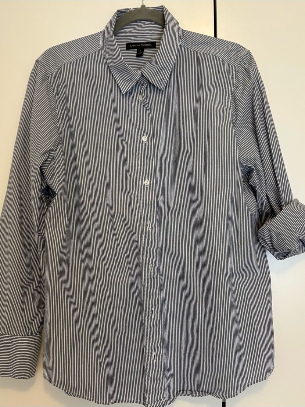 Banana Republic Women Blue Pinstripe Button-Down Shirt